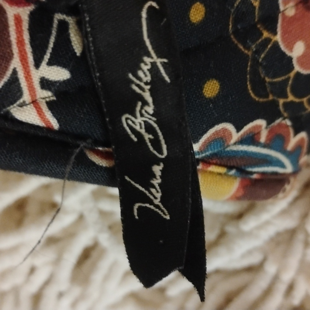 Vera Bradley Kensington Cross body wallet - Picture 3 of 11